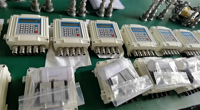 外貼式超聲波流量計(jì)產(chǎn)品圖