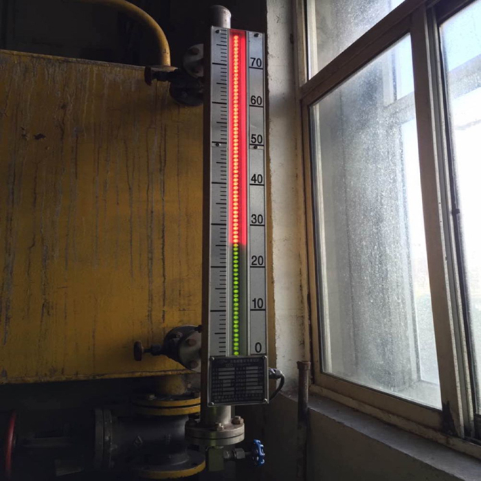 雙色磁翻板液位計(jì)現(xiàn)場(chǎng)使用圖